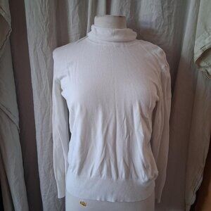 h & M womens white turtleneck sweater lightweight and thin size med
